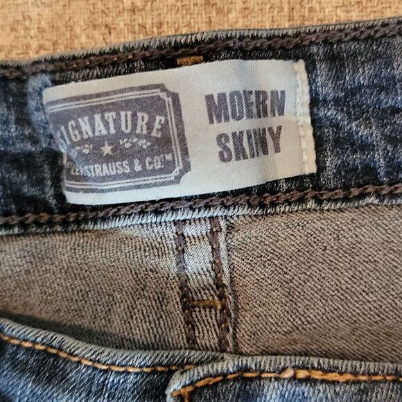 Signature by Levi Strauss Skiny Jeans - Picture 3 of 6